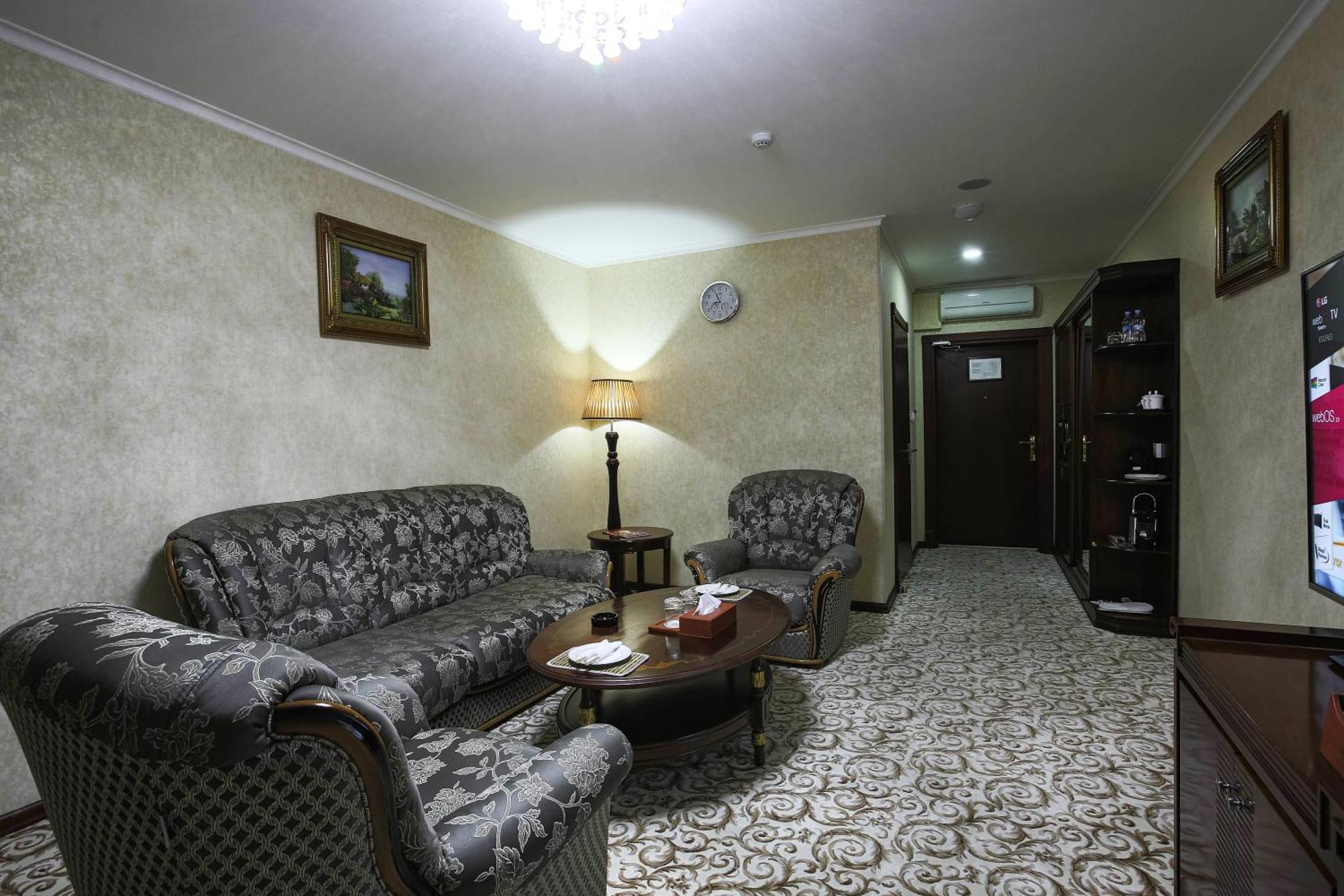 Zargaron Plaza Hotel Buxoro Luaran gambar