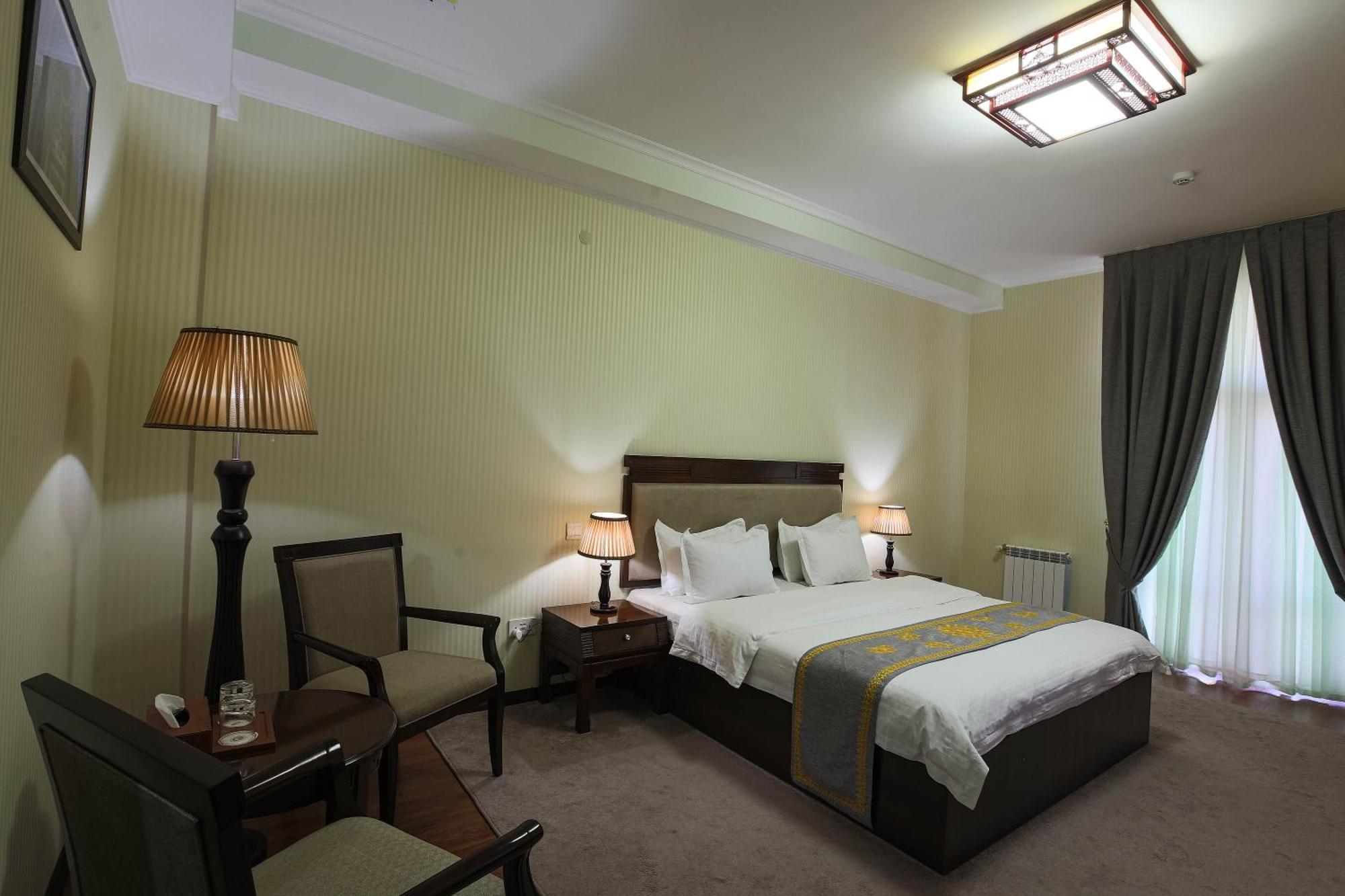 Zargaron Plaza Hotel Buxoro Luaran gambar
