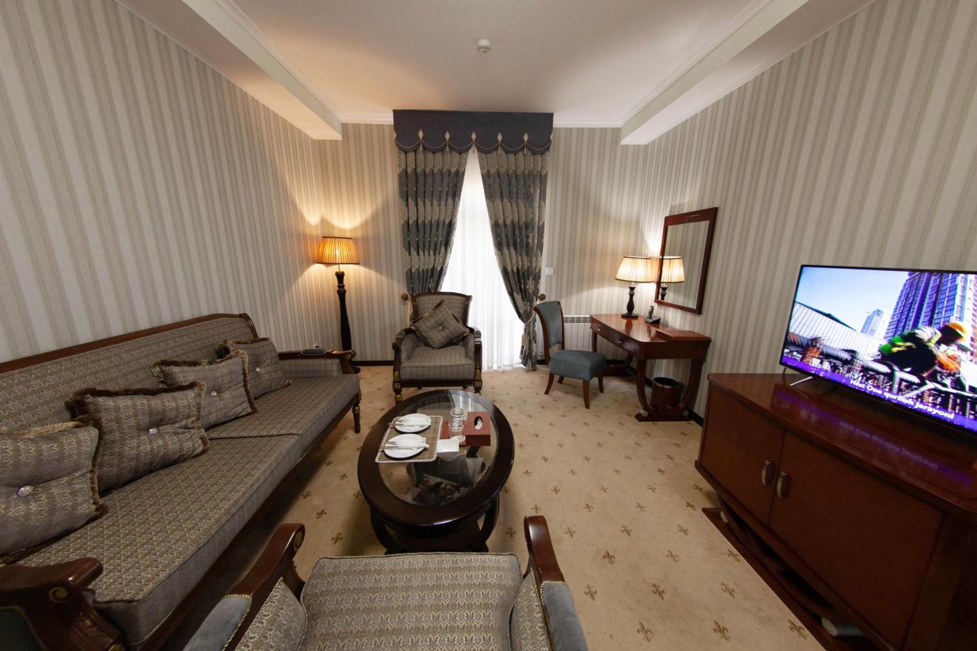 Zargaron Plaza Hotel Buxoro Luaran gambar