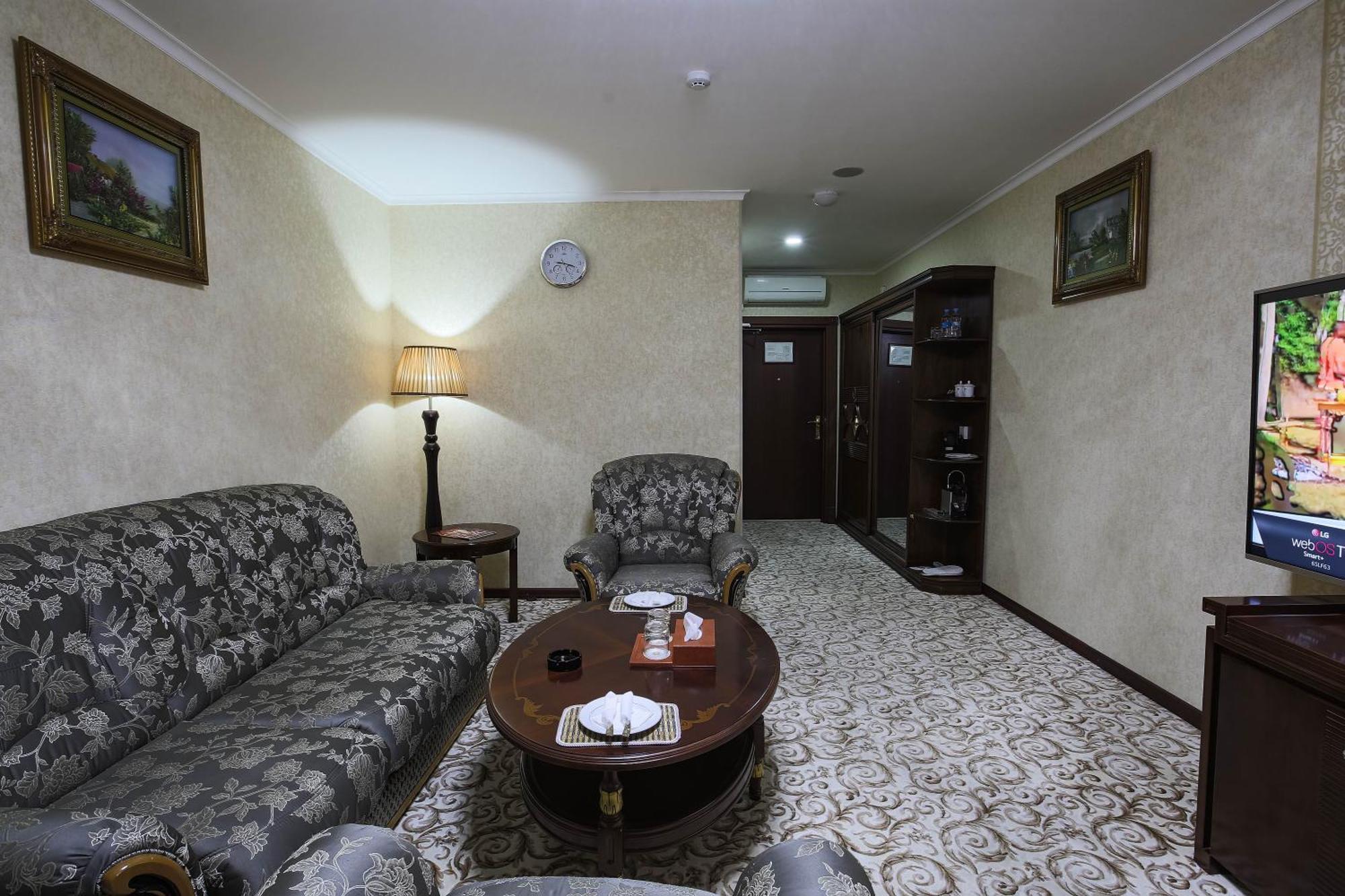 Zargaron Plaza Hotel Buxoro Luaran gambar